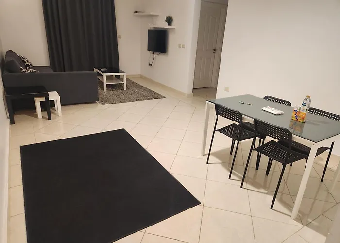 Stylish And Modern Apartment Close To The Airport