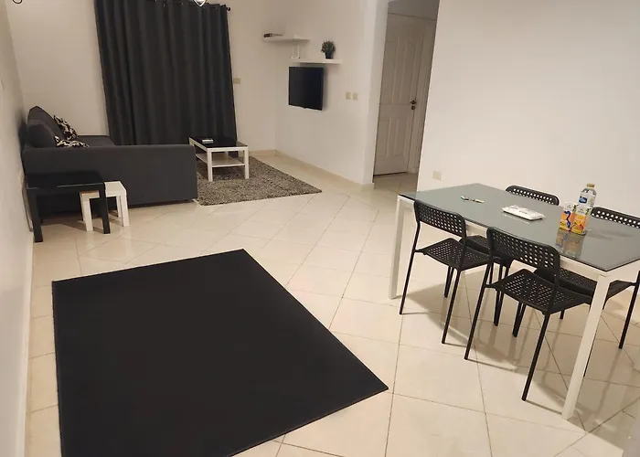Stylish And Modern Apartment Close To The Airport