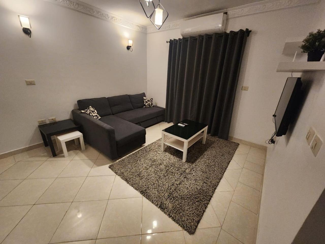 Apartment Stylish And Modern Close To The Airport